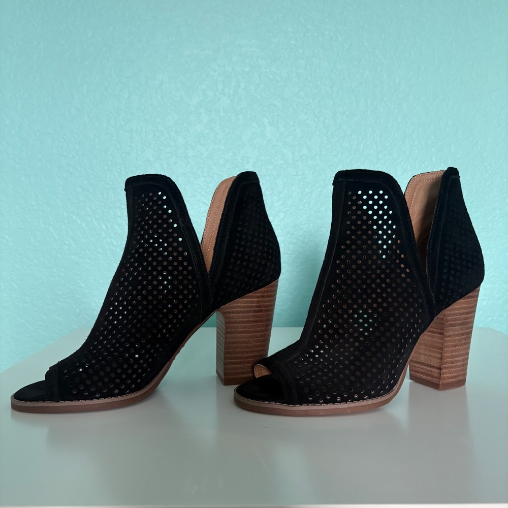 Lucky Brand Larise Booties Women 10 Black Perforated Suede Open Toe V-Cut